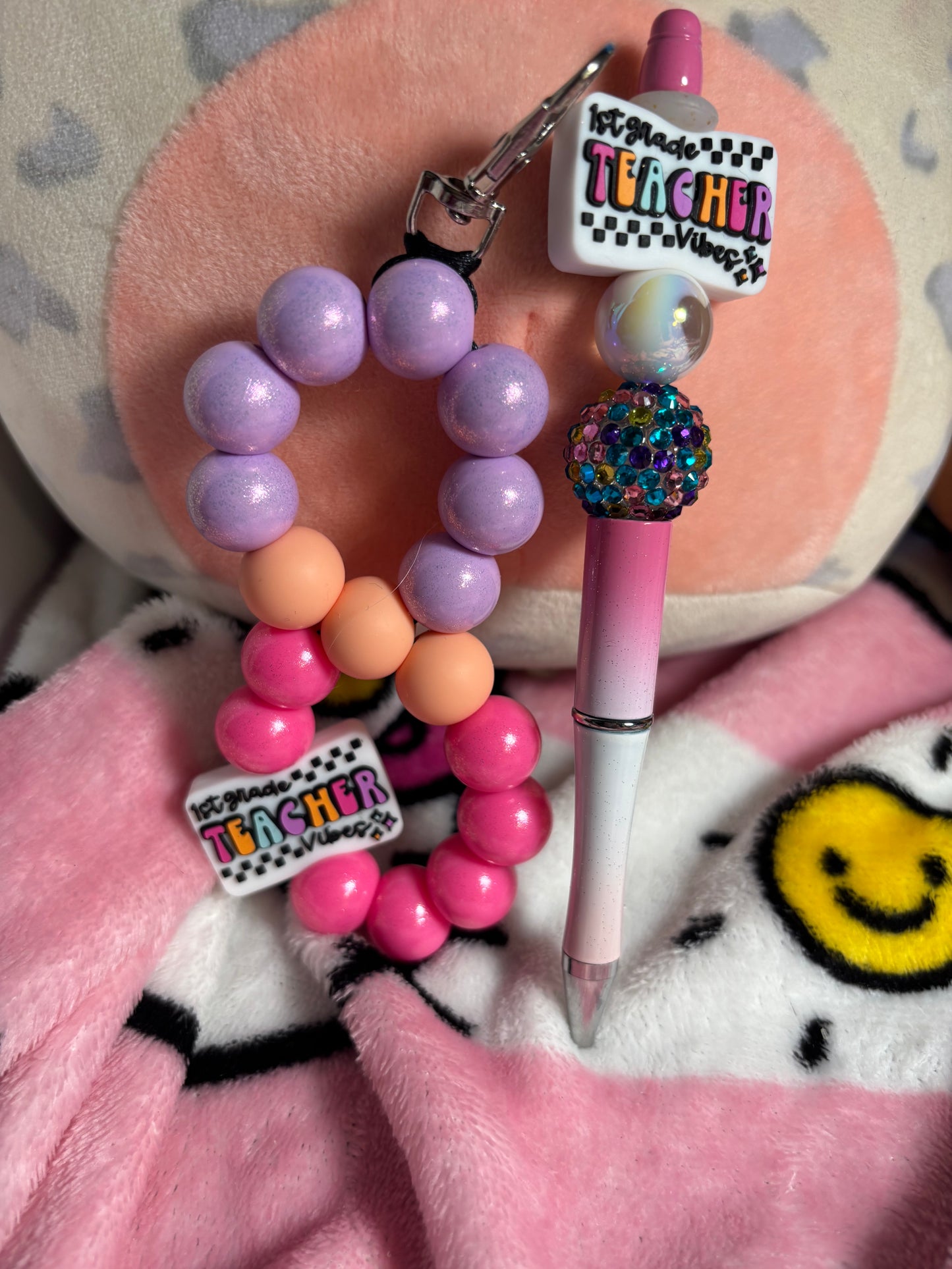 Infinity keychain and pen set.