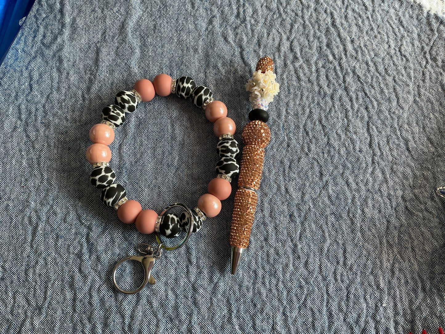 Wristlets keychain and pen